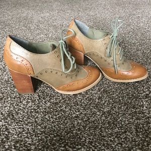PRICE REDUCED!! Restricted Oxfords- Size 5.5